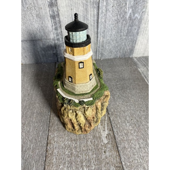 HARBOUR LIGHTS LIGHTHOUSE SPLIT ROCK, MINNESOTA--COMM. STAMP SERIES - Picture 3 of 8